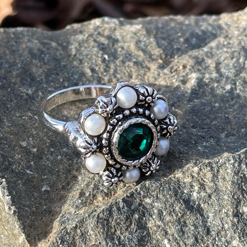 Vintage Sarah Coventry Cocktail Ring Green Rhinestone Faux Pearls Viva